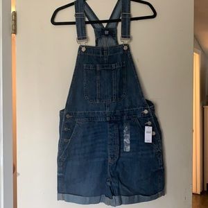 NWT! Denim overall shorts